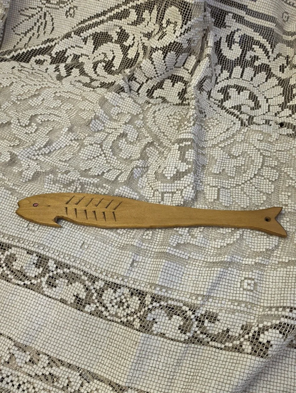 Vintage Wooden Fish Oven Rack Puller Tool Hand Carved MCM Kitchen Utensil 14